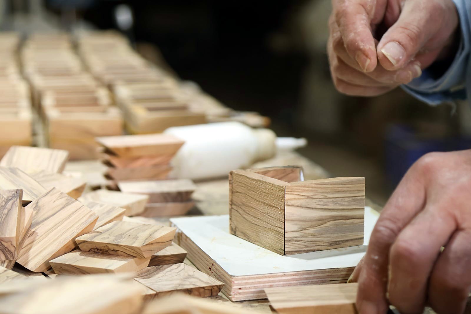 Assembling the olive wood communion set box